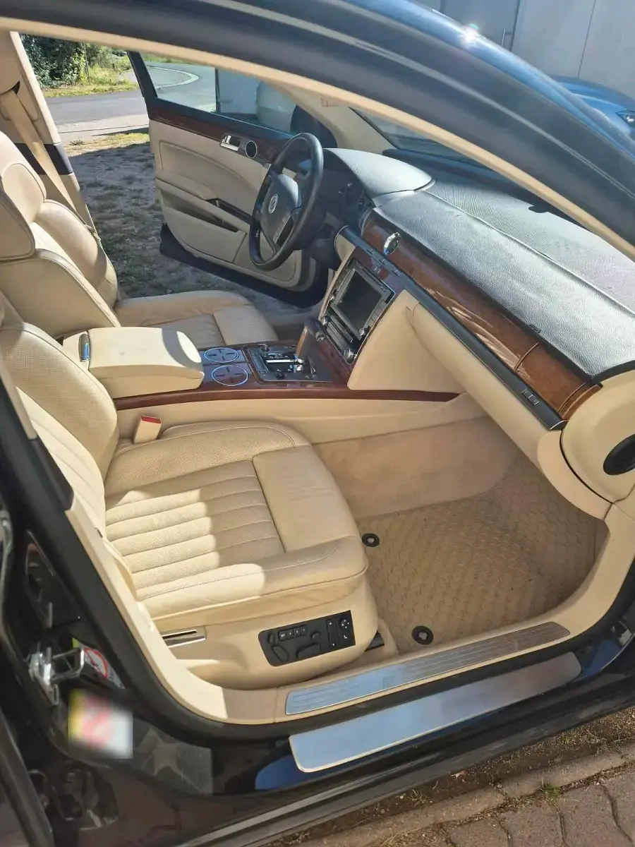 Gebraucht VW Phaeton 242 PS (177 kW) 2009 Beige Limousine