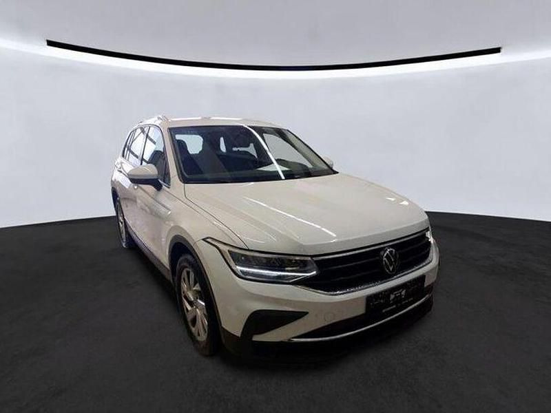 Gebraucht VW Tiguan Active 150 PS (110 kW) 2023 Weiß SUV