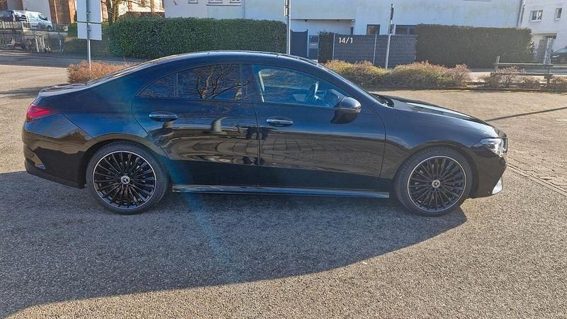 Gebraucht Mercedes CLA220 190 PS (139 kW) 2024 Schwarz Limousine