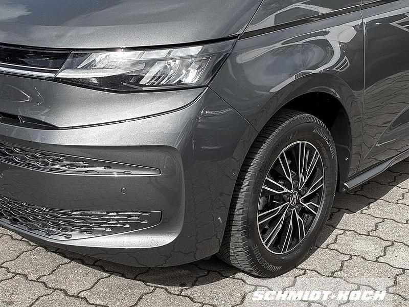 Second-hand VW Multivan Life 150 CP (110 kW) 2025 Gri Monovolum