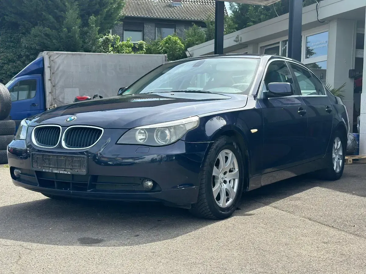 Usata BMW 520 170 CV (125 kW) 2004 Blu Berlina