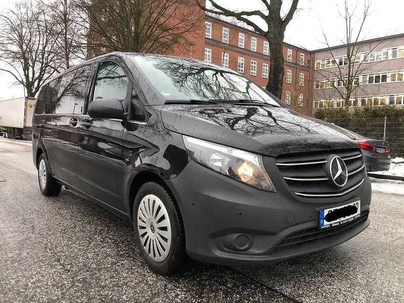 Gebraucht Mercedes Vito 190 PS (139 kW) 2021 Schwarz Van