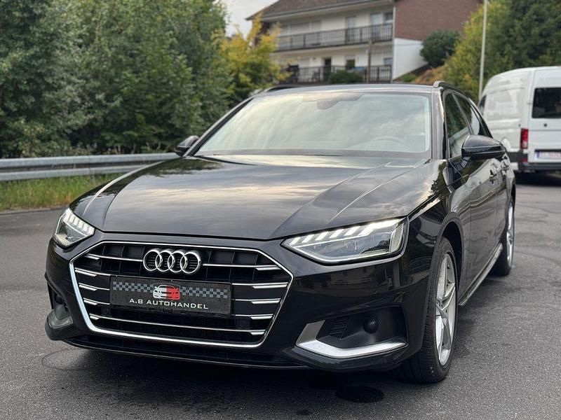Schwarz Gebraucht 2022 Audi A4 Advanced Kombi | 20.490 € (Guter Preis) - Bild 1/4