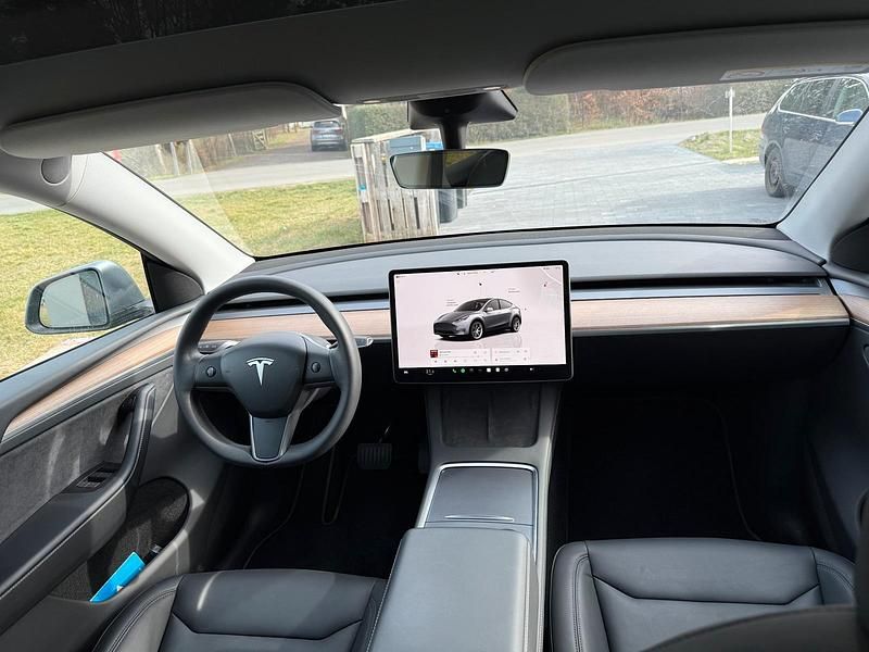 Gebraucht Tesla Model Y Long Range AWD 378 kW (514 PS) 2023 Silber SUV
