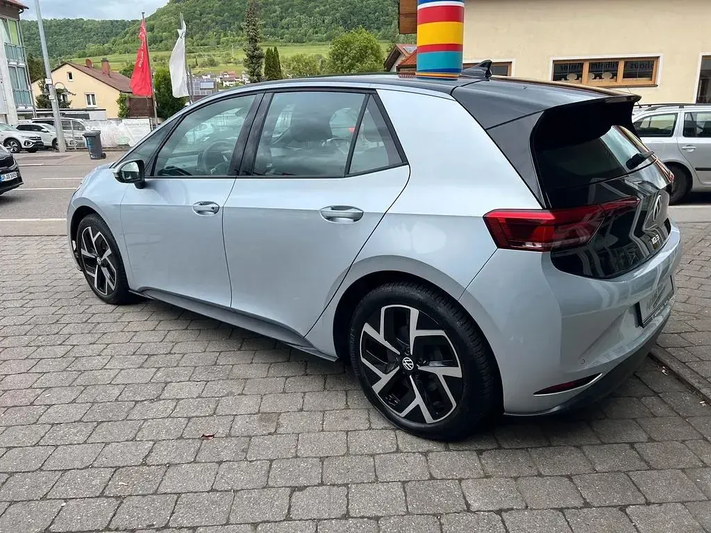 Gebraucht VW ID.3 Pro 150 kW (204 PS) 2024 Silber Kleinwagen