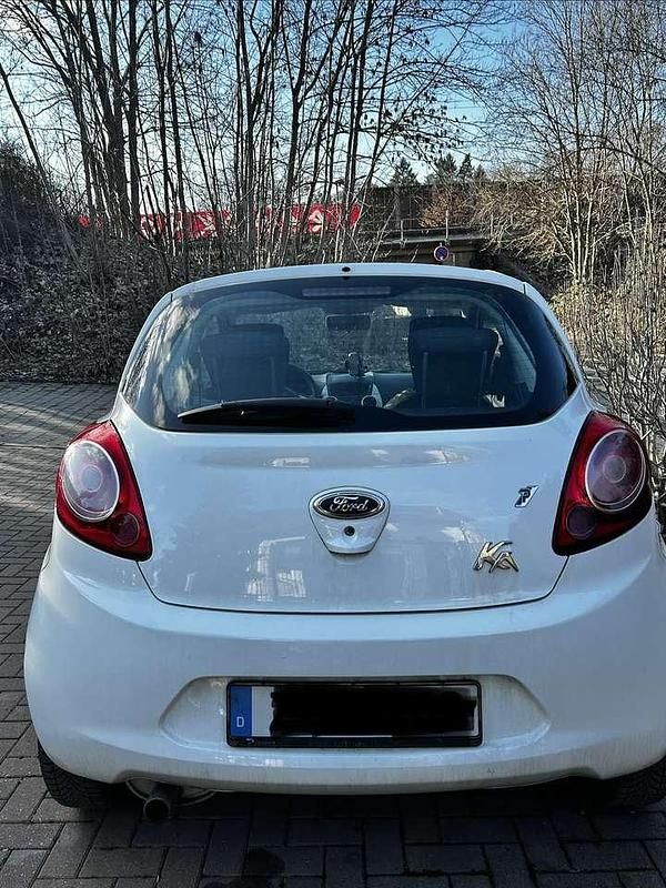 Gebraucht Ford Ka Champions Edition 69 PS (50 kW) 2012 Weiß Kleinwagen