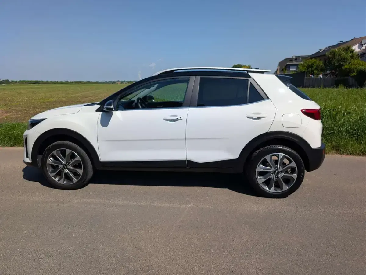 Gebraucht Kia Stonic Vision 120 PS (88 kW) 2021 Weiß SUV
