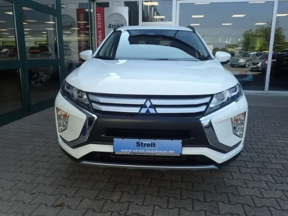 Gebraucht Mitsubishi Eclipse Cross Diamant Edition 163 PS (119 kW) 2019 Frost white SUV