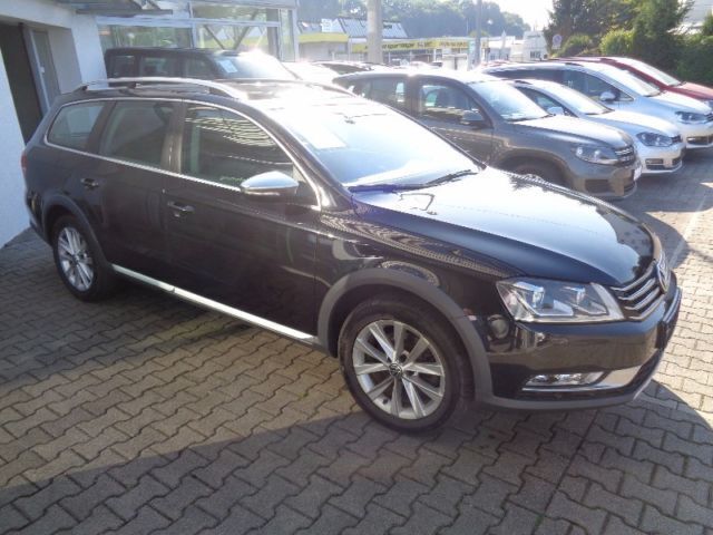Gebraucht VW Passat Alltrack 140 PS (102 kW) 2012 Schwarz metallic Kombi