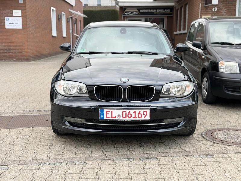 Gebraucht BMW 120 177 PS (130 kW) 2010 Schwarz Kleinwagen