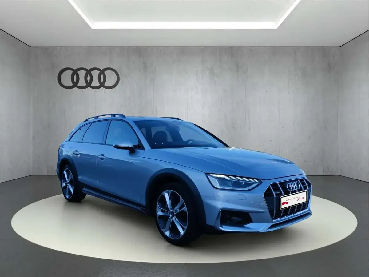 Gebraucht Audi A4 Allroad Ambiente 286 PS (210 kW) 2023 Florettsilber metallic Kombi