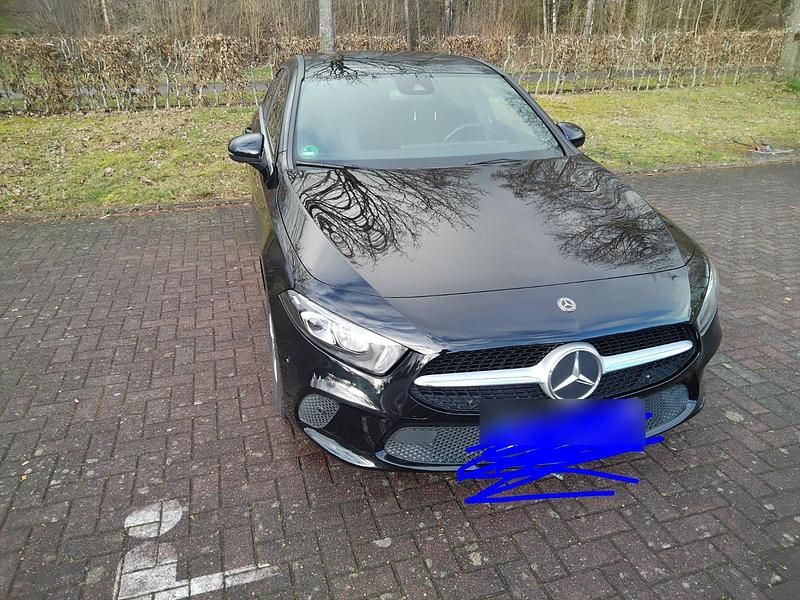 Gebraucht Mercedes A180 116 PS (85 kW) 2020 Limousine