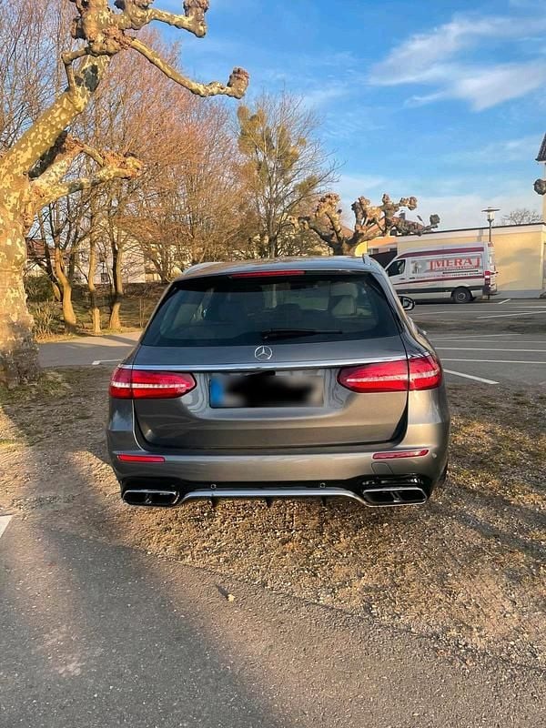 Gebraucht Mercedes E63S AMG 612 PS (450 kW) 2018 Grau Kombi