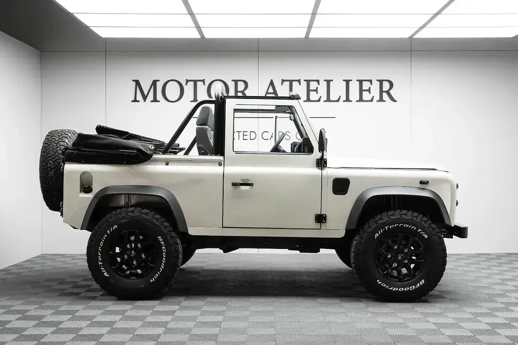 Gebraucht Land Rover Defender 122 PS (89 kW) 2006 Weiß SUV