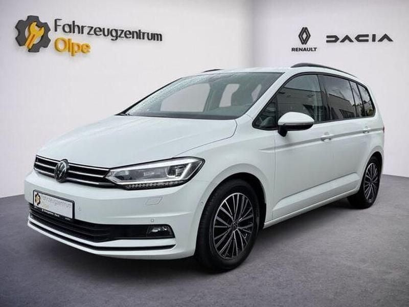 Weiß Gebraucht 2024 VW Touran Comfortline Van / Kleinbus | 30.890 € (Fairer Preis) - Bild 1/4
