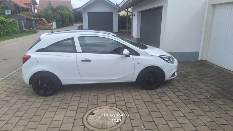 Weiß Gebraucht 2015 Opel Corsa Selection Kleinwagen | 4.490 € (Guter Preis) - Bild 1/4