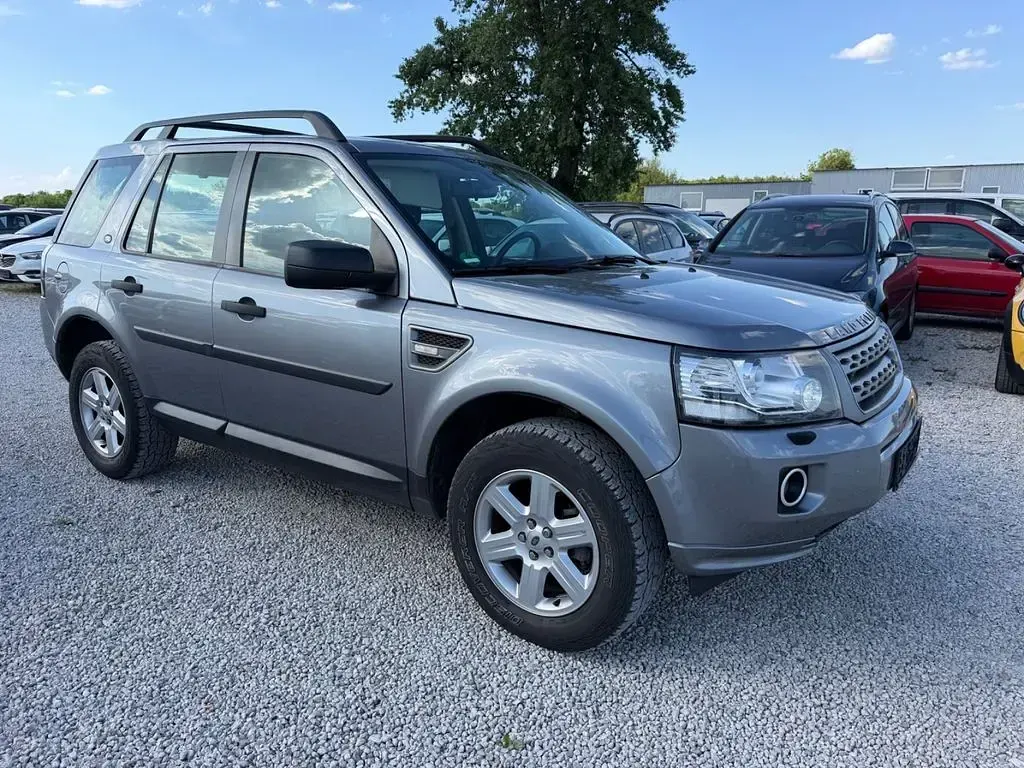 Gebraucht Land Rover Freelander 2 S 150 PS (110 kW) 2014 Grau SUV