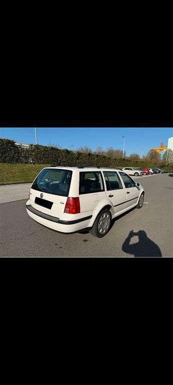 Gebraucht VW Golf IV 90 PS (66 kW) 2000 Weiß Limousine