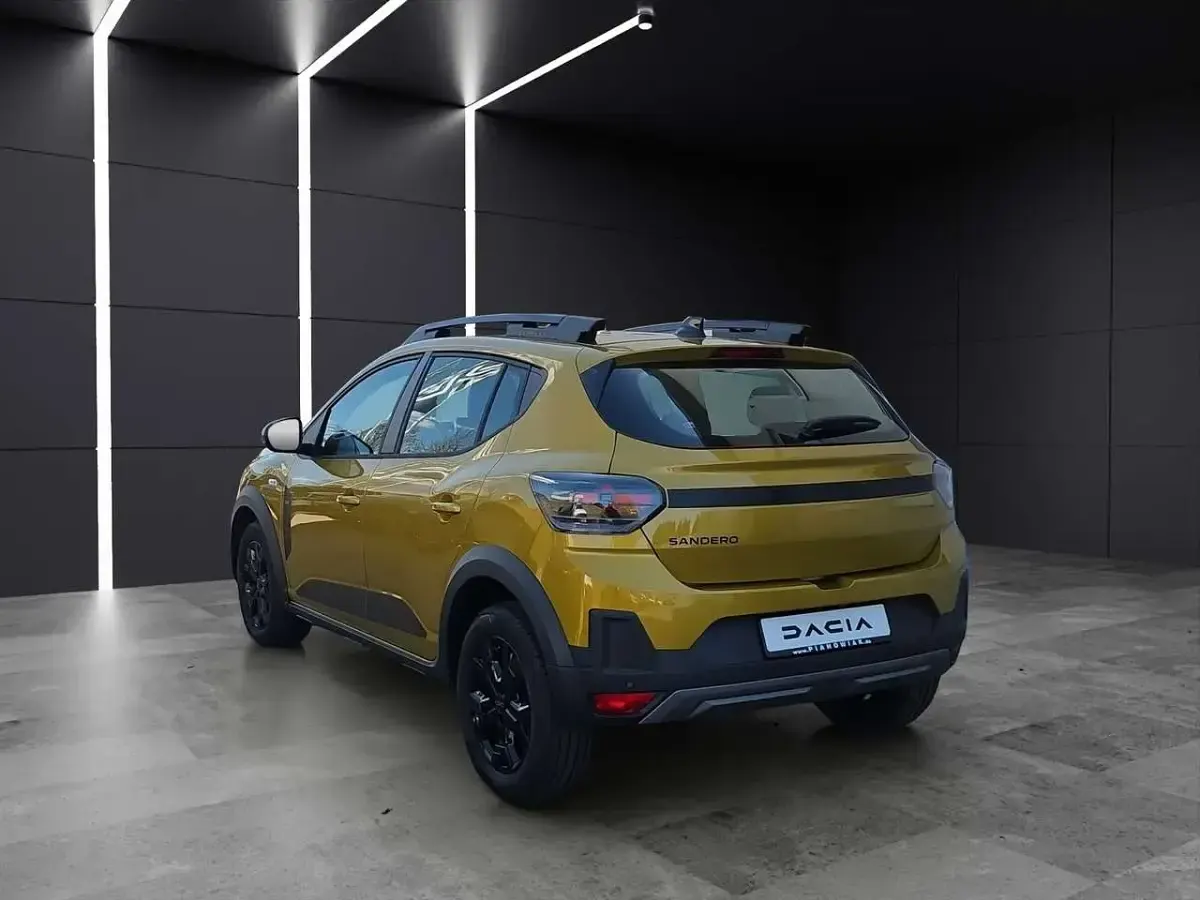Neu Dacia Sandero Extreme 110 PS (80 kW) 2026 Amber yellow Limousine