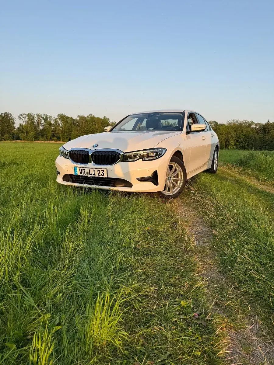 Używany BMW 320 190 KM (139 kW) 2022 Biały Sedan/Limuzyna