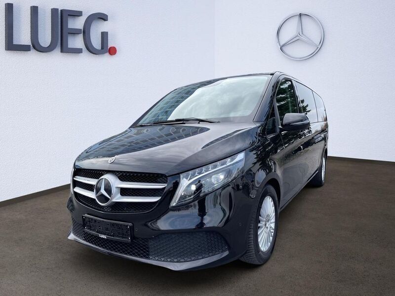 Schwarz Gebraucht 2023 Mercedes V300 Edition Van / Kleinbus | 55.985 € (Guter Preis) - Bild 1/4