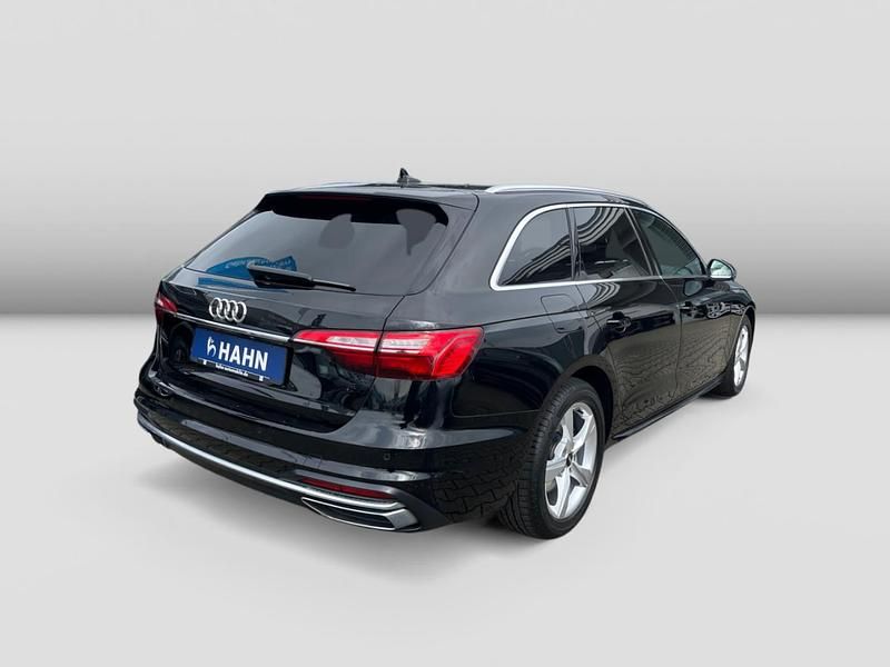 Gebraucht Audi A4 Advanced 204 PS (150 kW) 2023 Brillantschwarz Kombi