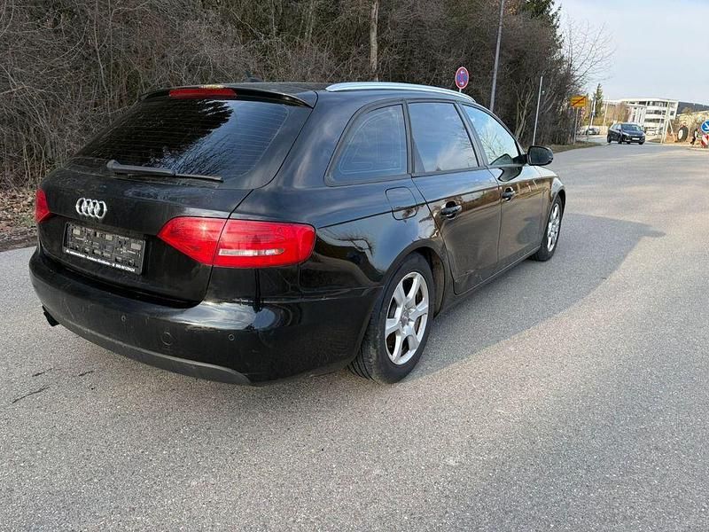 Gebraucht Audi A4 143 PS (105 kW) 2010 Limousine