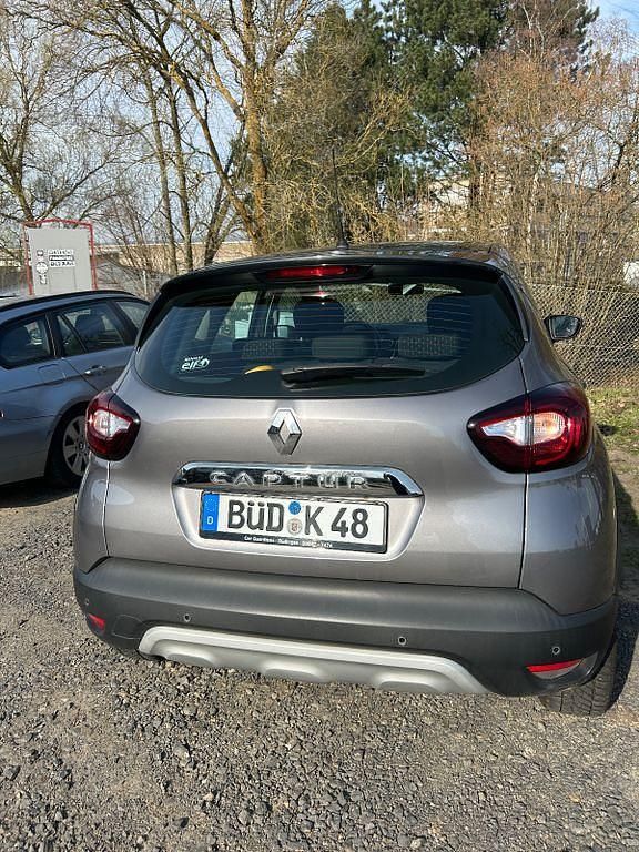 Gebraucht Renault Captur Intens 90 PS (66 kW) 2019 Grau SUV