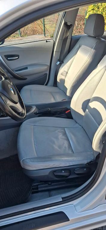 Gebraucht BMW 118 129 PS (94 kW) 2006 Silber Kleinwagen