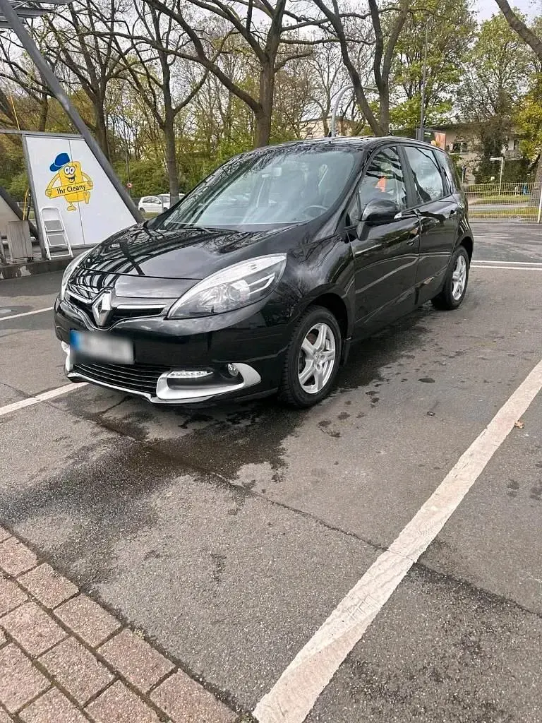 Gebraucht Renault Mégane 132 PS (97 kW) 2014 Schwarz Limousine