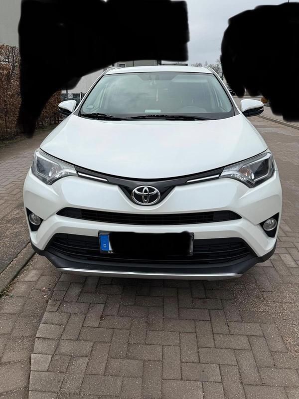 Gebraucht Toyota RAV4 142 PS (104 kW) 2016 Weiß SUV