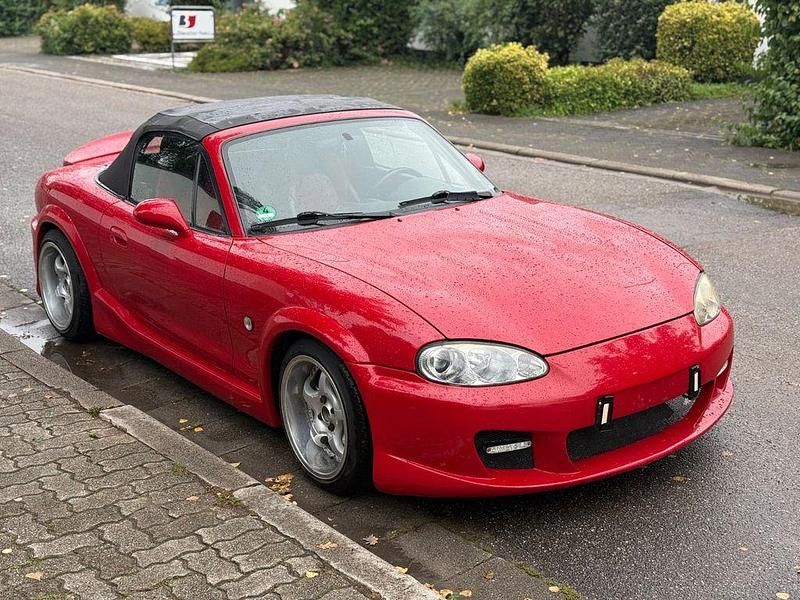 Rot Gebraucht 2001 Mazda MX5 Cabrio | 5.499 € (Guter Preis) - Bild 1/4