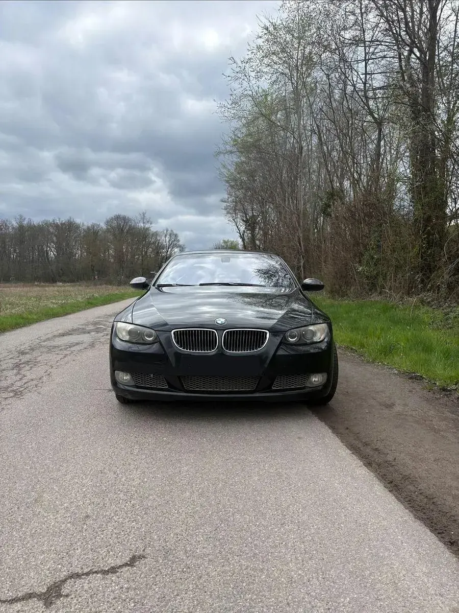 Gebraucht BMW 335 Cabriolet 306 PS (225 kW) 2007 Schwarz Cabrio