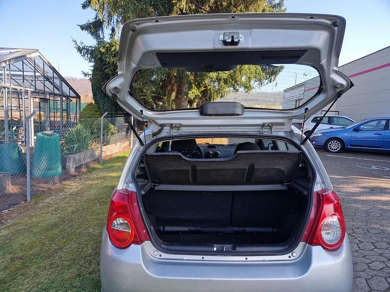 Gebraucht Chevrolet Aveo 84 PS (61 kW) 2008 Silber Kleinwagen
