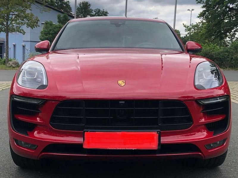 Rot Gebraucht 2018 Porsche Macan GTS SUV | 49.400 € (Fairer Preis) - Bild 1/4