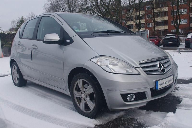 Gebraucht Mercedes A160 95 PS (69 kW) 2010 Silber Kleinwagen