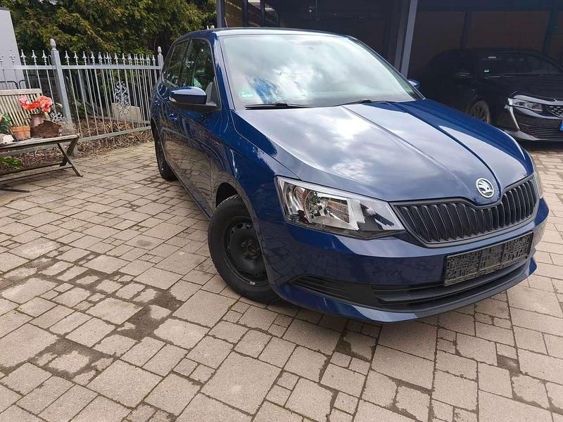 Gebraucht Skoda Fabia Ambition 60 PS (44 kW) 2017 Blau Limousine
