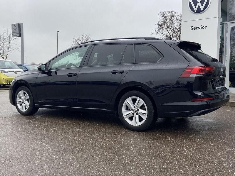 Second-hand VW Golf VIII Life 150 CP (110 kW) 2022 Negru Break