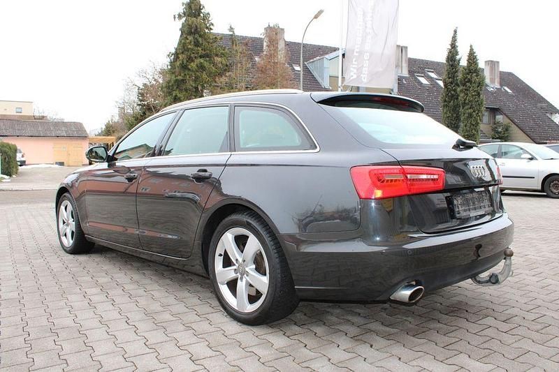 Gebraucht Audi A6 Ambiente 245 PS (180 kW) 2012 Grau Kombi