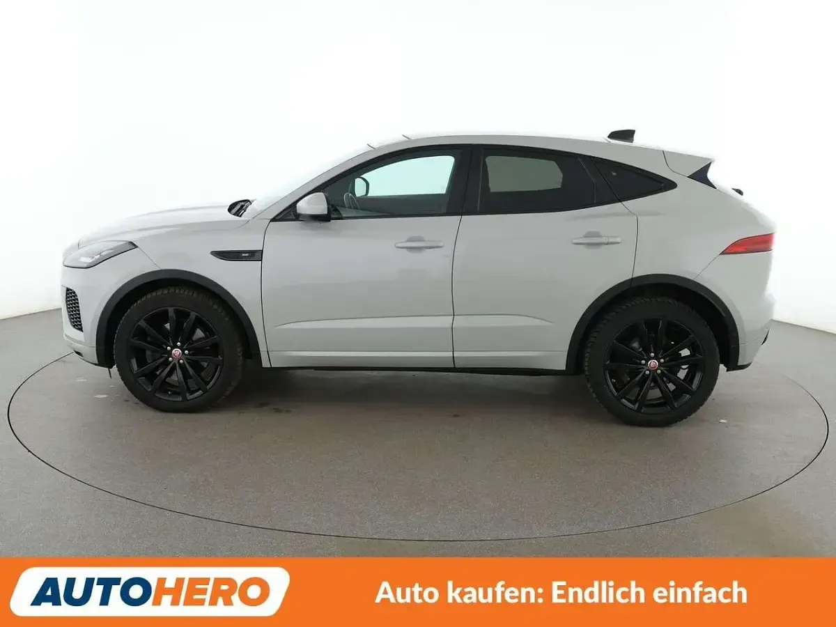 Käytetty Jaguar E-Pace R-Dynamic 249 HP (183 kW) 2020 Harmaa Katumaasturi