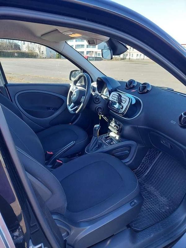 Gebraucht Smart ForFour Passion 71 PS (52 kW) 2016 Grau Kleinwagen