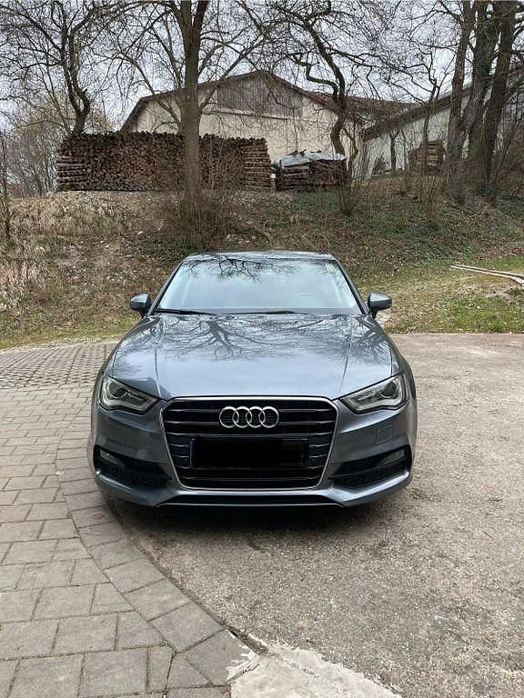 Gebraucht Audi A3 S-Line 150 PS (110 kW) 2015 Grau Limousine