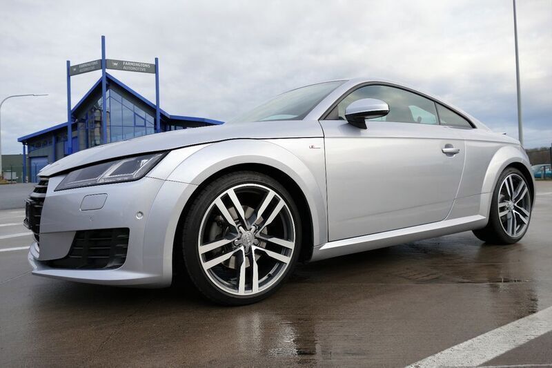 Gebraucht Audi TT S-Line 230 PS (169 kW) 2015 Silber Coupé