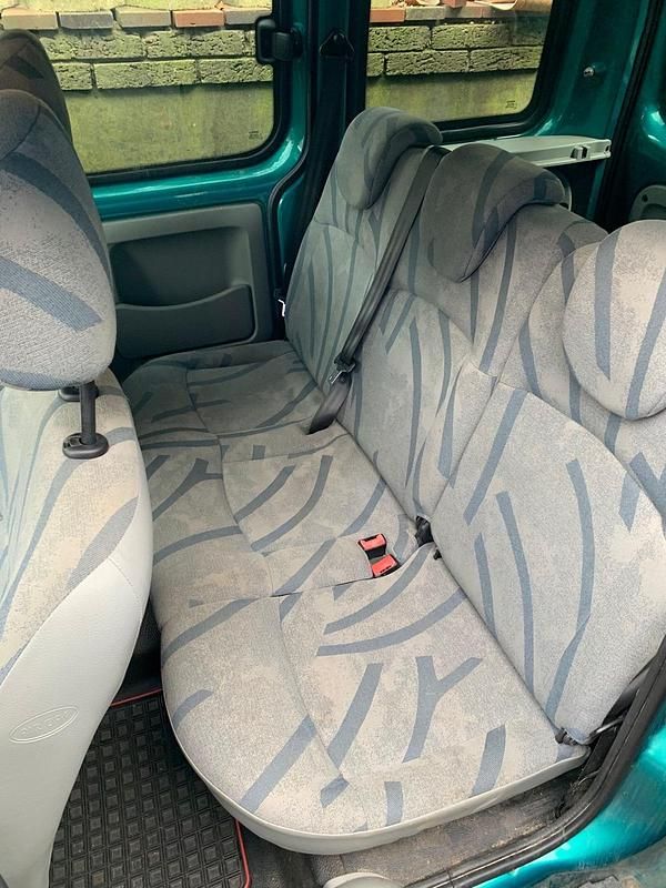 Gebraucht Renault Kangoo 75 PS (55 kW) 2002 Andere farben Van / Kleinbus