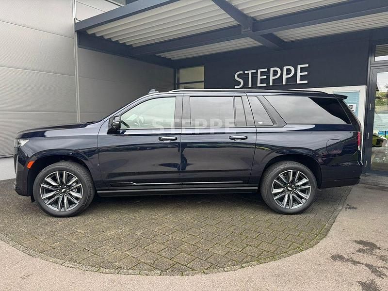 Neu Cadillac Escalade 426 PS (313 kW) 2025 Blau SUV