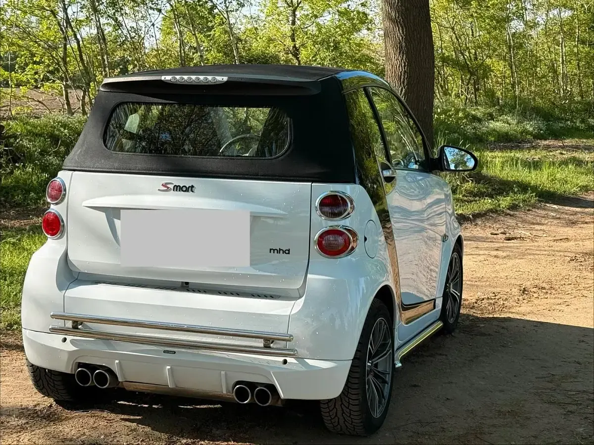 Gebraucht Smart ForTwo Cabrio Passion 71 PS (52 kW) 2012 Weiß Cabrio