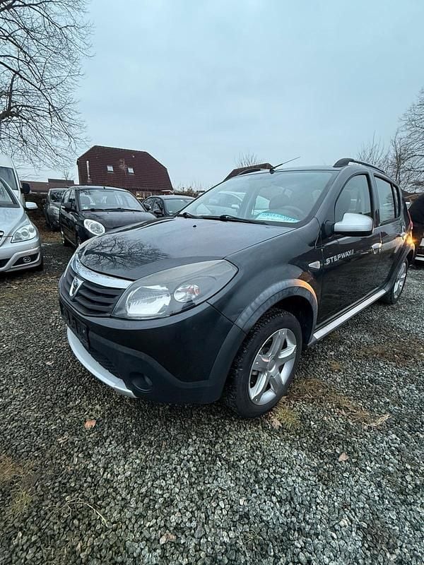 Gebraucht Dacia Sandero Stepway 84 PS (61 kW) 2011 Grau SUV