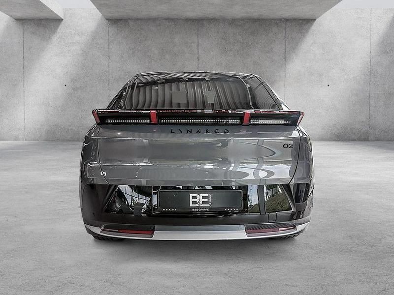 Neu Lynk & Co 02 200 kW (272 PS) 2025 Grau SUV