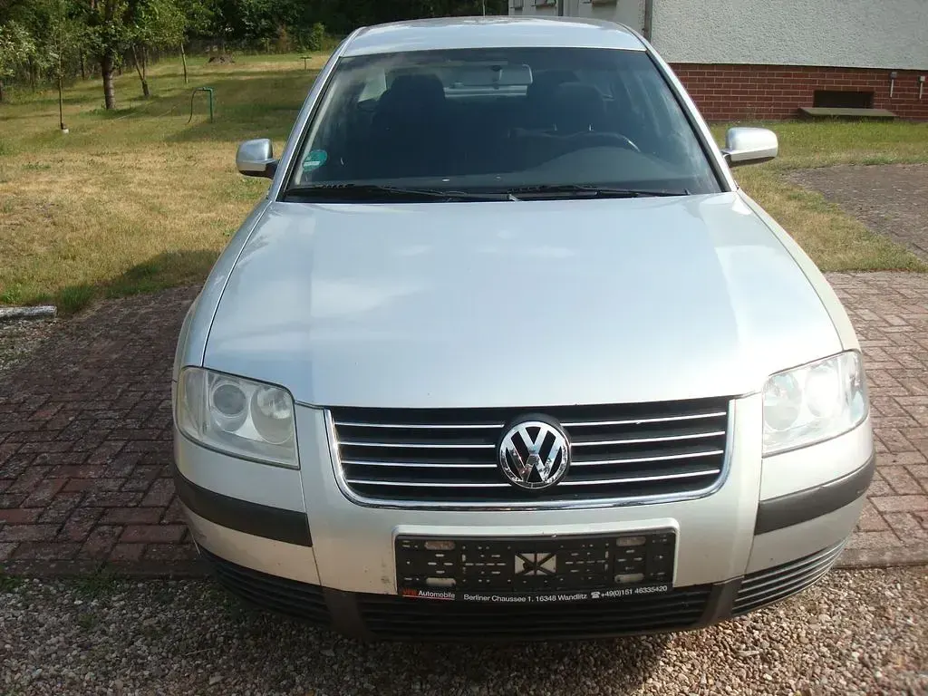 Gebraucht VW Passat Trendline 102 PS (75 kW) 2000 Silbermetallic Limousine