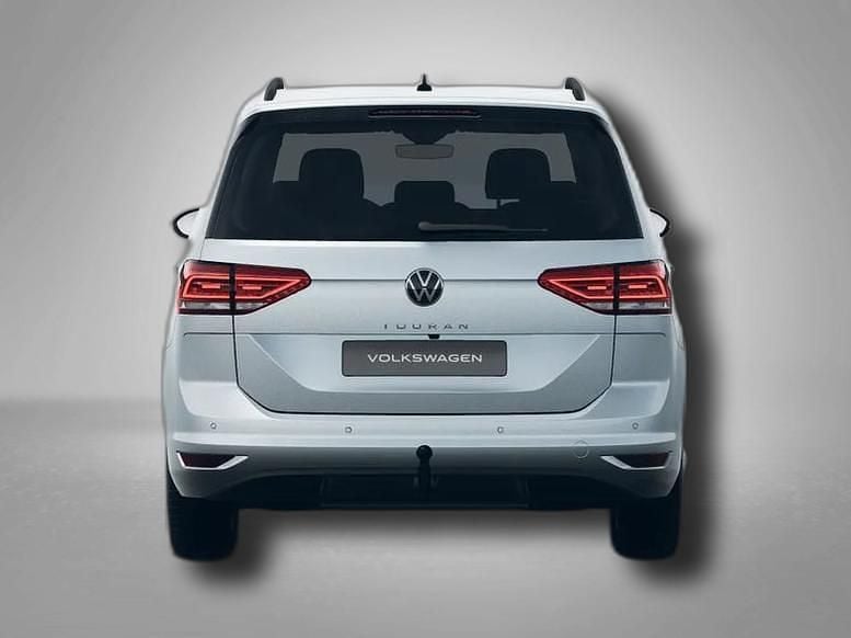 Neu VW Touran Life 150 PS (110 kW) 2026 Oyster silver metallic oyster silver metallic Van / Kleinbus